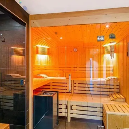 Fabulous Private Sauna Jacuzzi *
